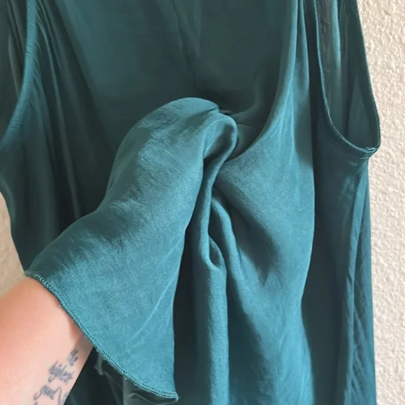 Emerald Green Silky Tie Blouse - Picture 7 of 11